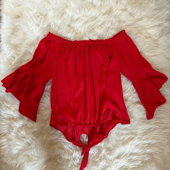 Express Scarlet Ruffle Blouse - Picture 3 of 3